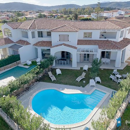 Villetta Con Piscina Budoni Affitti Spiaggia 700 Mt Kültér fotó