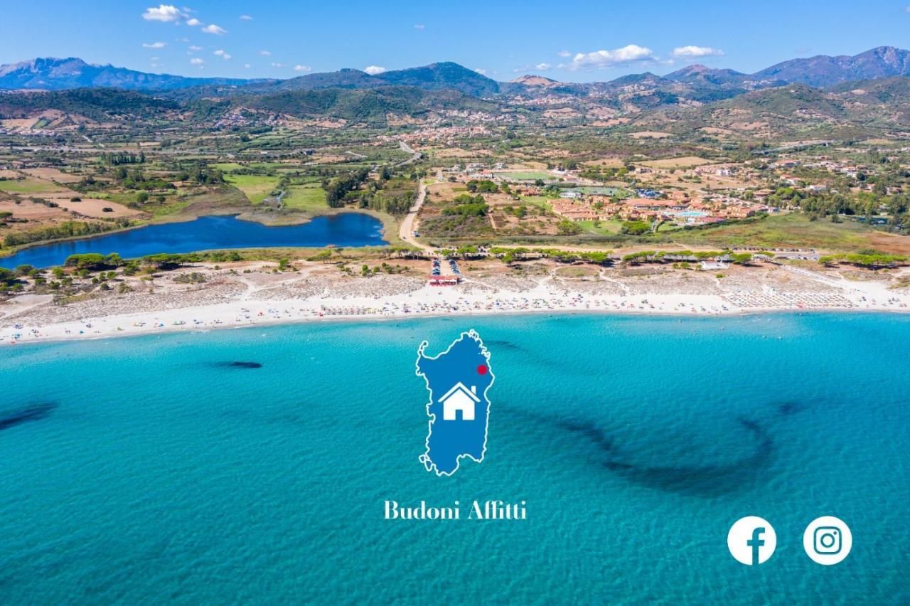Villetta Con Piscina Budoni Affitti Spiaggia 700 Mt Kültér fotó