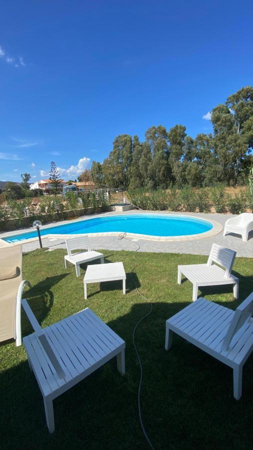 Villetta Con Piscina Budoni Affitti Spiaggia 700 Mt Kültér fotó